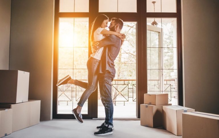 Buying a Home vs. Renting: What’s Right for You?