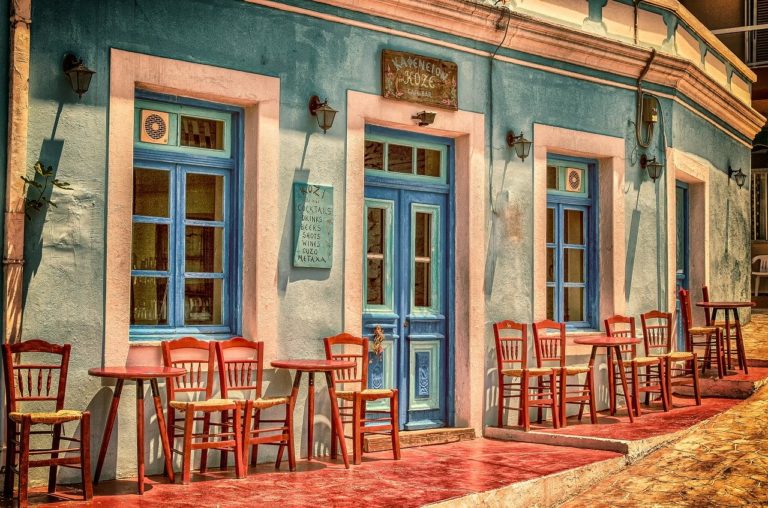 How to Safely Order Food from a Restaurant During the Pandemic