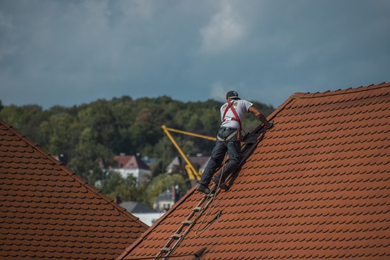 The Novice Homeowner’s Guide to Roof Maintenance
