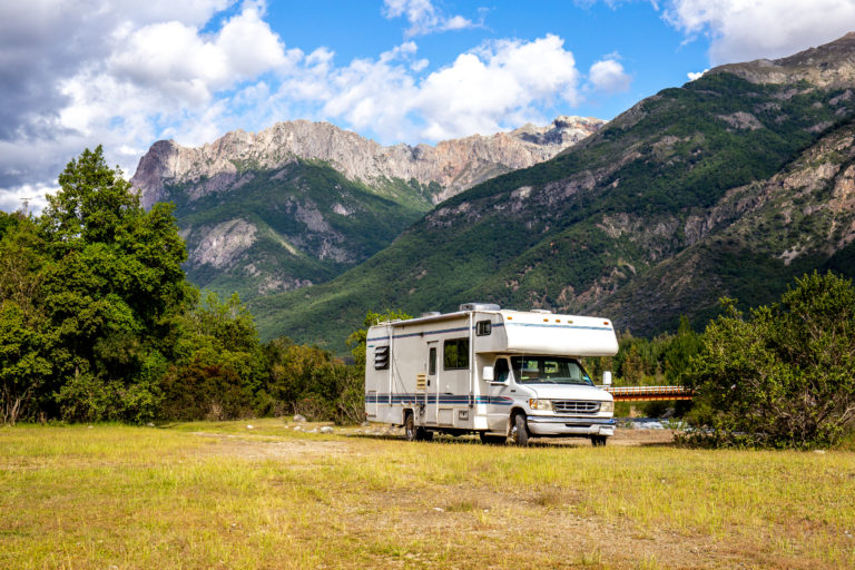 Why Everyone Is Getting Solar Panels for Their RVs