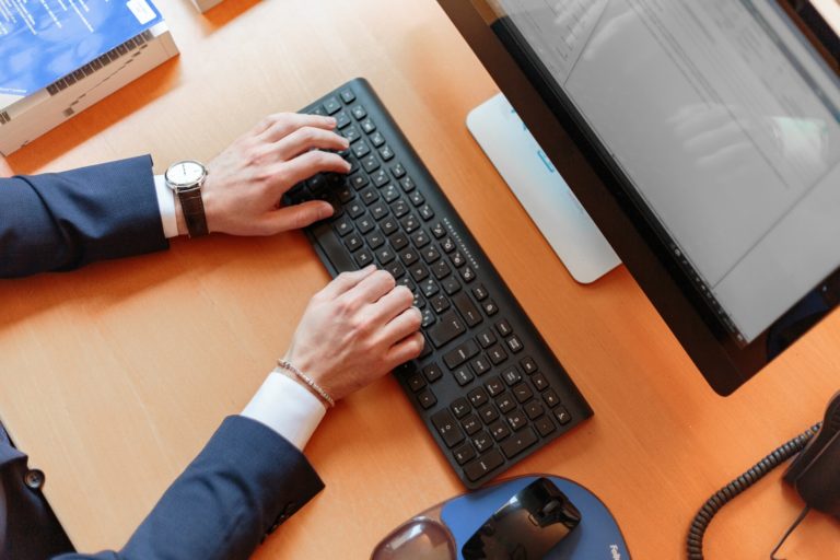 6 Things to Teach Your Employees about Using a Computer