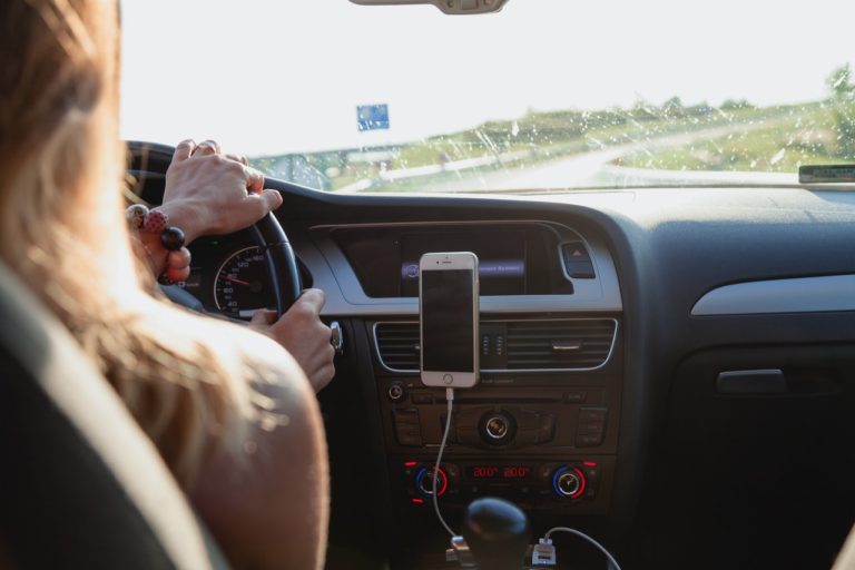 Human Drivers vs. Robotaxis: Who Will Dominate the Future of Rideshare?