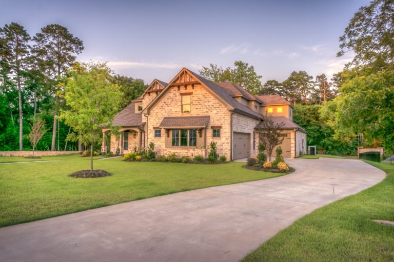 8 Things to Keep in Mind When Buying a Foreclosed Home