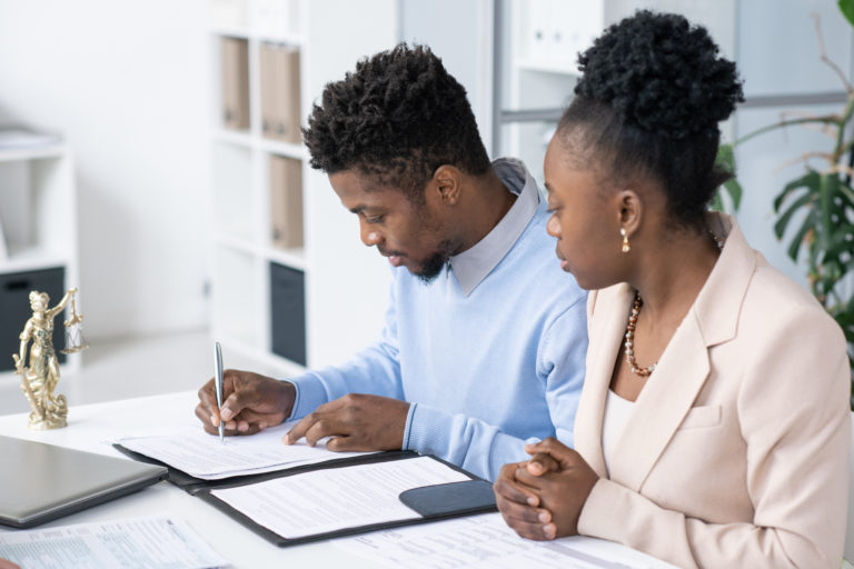 5 Tips for Choosing a Divorce Lawyer