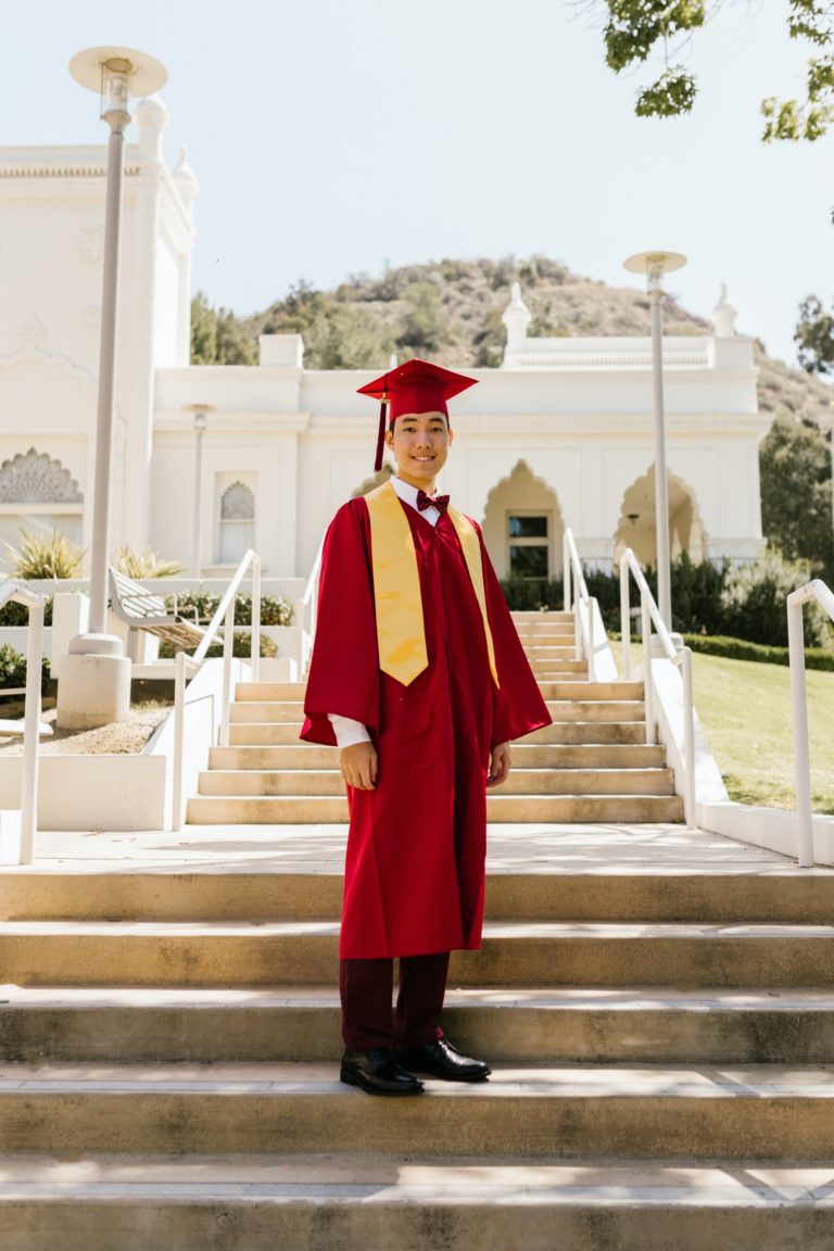 6 Celebratory Gift Ideas for a Recent College Graduate