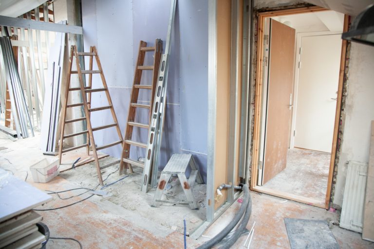 5 Vital Reasons to Rent a Dumpster When Renovating a House