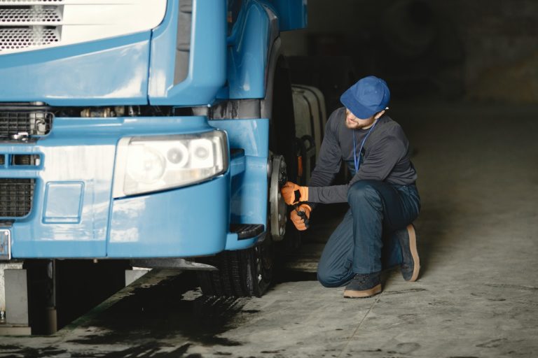 What to Do if You’re Involved in a Trucking Accident