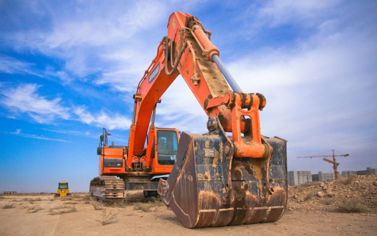 3 Major Financial Benefits of Renting Construction Equipment