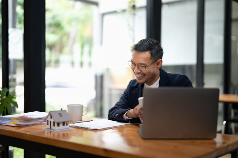 Short Term vs Long Term Loans: Which Are Better for Small Business Owners?