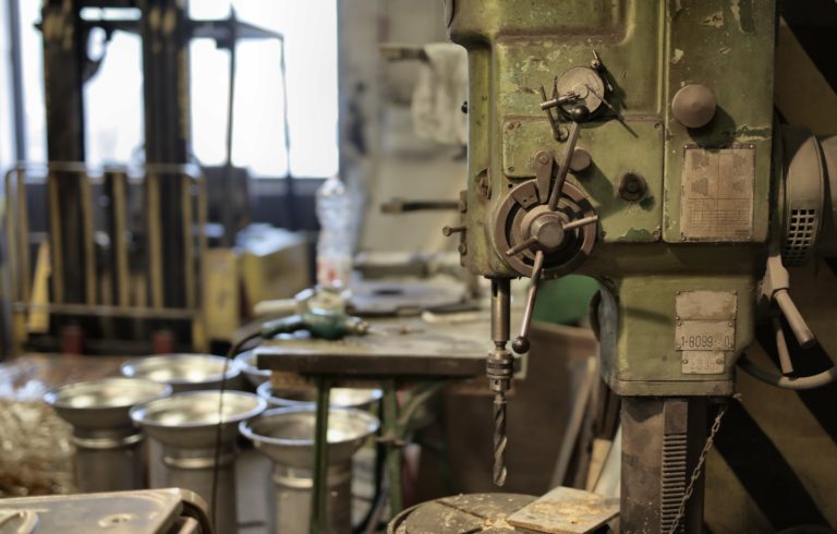 7 Qualities to Look For When Choosing a Manufacturing Facility