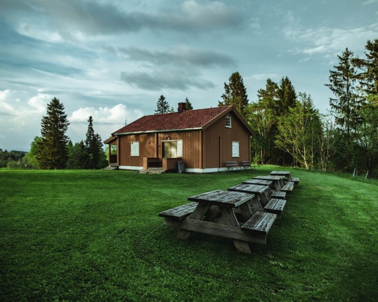 8 Amazing Reasons to Build a Custom-Designed House