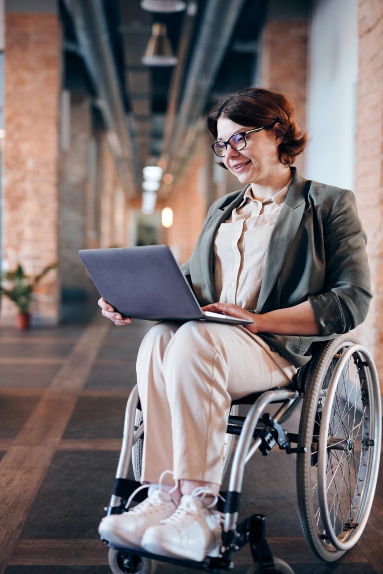 4 Crucial Things to Consider When Purchasing a Wheelchair