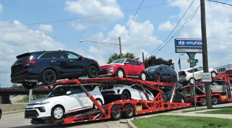 Navigating Success: Tracking Your Vehicle During Transport