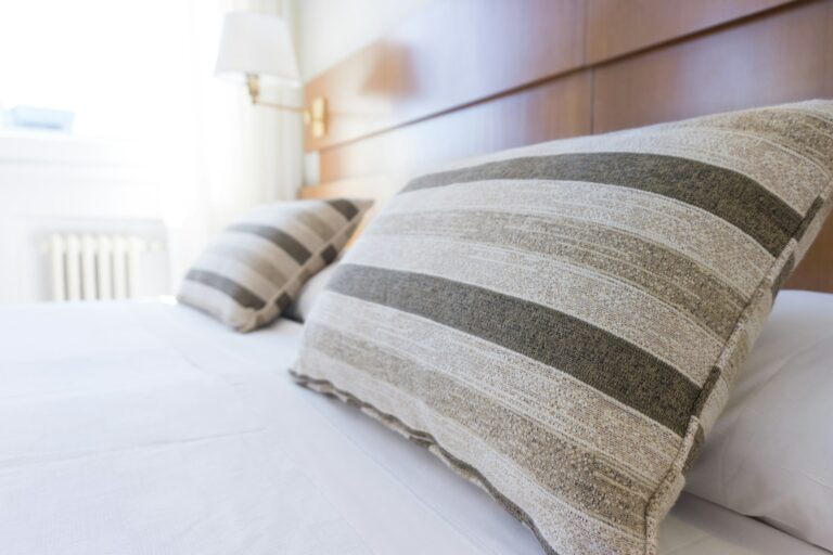 4 Tips for Choosing New Linens for Your Hotel Business