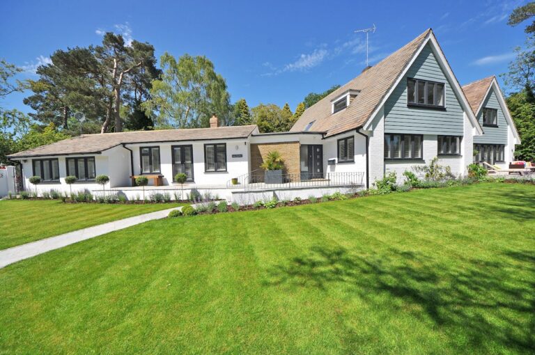 How to Choose an Irrigation System for Your Landscaping