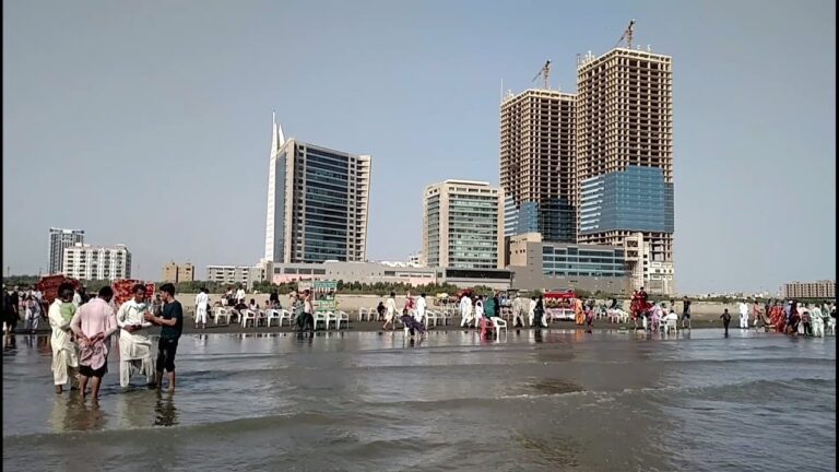 Why Waterfront Communities Are Changing Karachi’s Real Estate Market